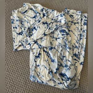 Kyte women’s sapphire marble blue jogger pajama set M